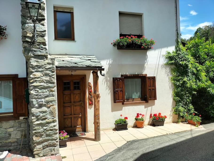 Appartamento Di Montagna Lo Grop Chambave 外观 照片